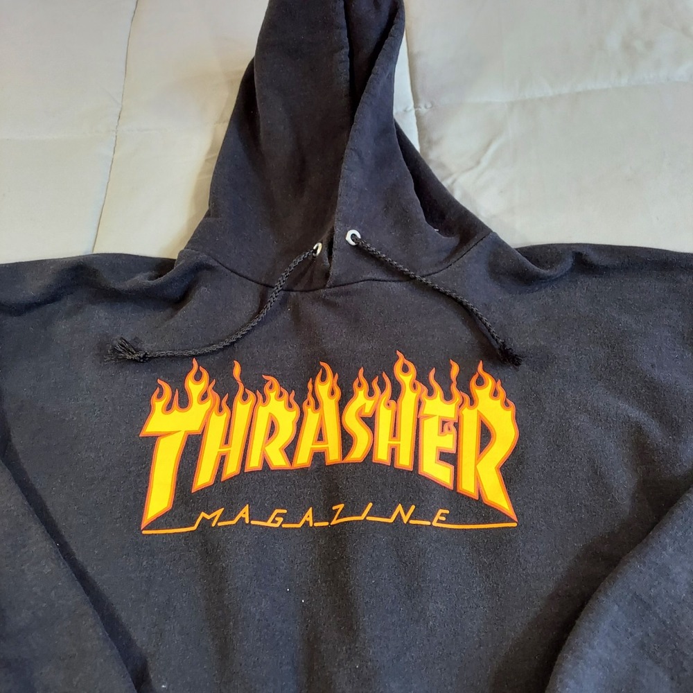 Thrasher Hoodie Mens Medium Skateboard Magazine Flame Logo Pullover Black Y2K